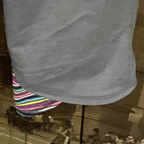 EUC woman’s size 2 reversible Ivivva by Lululemon capris - Picture 4 of 7